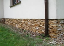 cokół elewacyjny, cokół na elewacji, cokół z kamienia