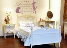 <B>Dla malucha - zabawne zwierzątka albo ukochane postacie ze świata bajek. Dla nastolatka - wizerunki ekranowych idoli lub sentencje o miłości. Dla każdego znajdą się naklejkowe ozdoby stosowne do wieku i zainteresowań. A ile zabawy można mieć podczas wspólnego naklejania na ścianę!</B> <BR >NAKLEJKA. Kotki dwa, 120 x 80 cm, 167 zł, naklejkiscienne.pl