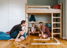 Drewniane meble dziecięce marki Plywood Project pokój dziecięcy meble do pokoju dziecięcego aranżacja pokoju dziecięcego drewniane meble meble ze sklejki nauka przez zabawę