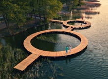 Pomost na Jeziorze Słupeckim projektu Pawła Grobelnego