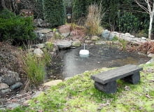 Sztuczny przerębel Trio Hydroogród sprawia, że fragment oczka wodnego jest wolny od lodu Sztuczny przerębel Trio Hydroogród sprawia, że fragment oczka wodnego jest wolny od lodu