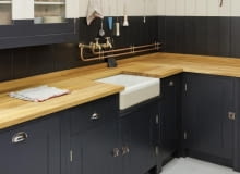 Rury same w sobie mogą wyglądać atrakcyjnie, szczególnie te miedziane. widoczne rury w mieszkaniu