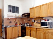 15.11.2005 WARSZAWA ULICA ODYNCA KUCHNIA DOROTY ZABRODZKIEJ PRZED REMONTEM DLA PISMA CZTERY KATY