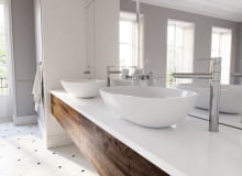 Współczesne baterie umywalkowe mają nowoczesny design i są wyposażone w wiele praktycznych funkcji. Bateria umwalkowa