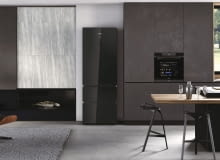 Chłodziarko-zamrażarka Haier z serii 3D HTW7720DNGB.