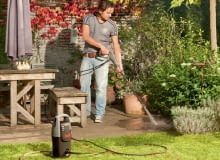 Ważnym elementem wyposażenia myjki ciśnieniowej jest kabel zasilający, który powinien być na tyle długi, aby zapewnić duży zasięg i swobodę poruszania się po naszym ogrodzie