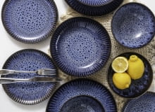 Dzieło sztuki stołowej - zestaw naczyń Stoneware Cosmos Dzieło sztuki stołowej - zestaw naczyń Stoneware Cosmos