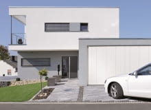 W bramach bocznych segmenty nie są ułożone w poziomie (jak w bramach unoszonych do góry), ale pionowo W bramach bocznych segmenty nie są ułożone w poziomie (jak w bramach unoszonych do góry), ale pionowo