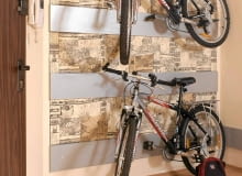 10.01.2005 WARSZAWA DLA MIESIECZNIKA CZTERY KATY JAK WYKONAC WIESZAK NA ROWER ROWERY KROK PO KROKU GOTOWY WIESZAK ROWEROWY W PRZEDPOKOJU PROJEKT I STYLIZACJA: JUSTYNA BUDROW-GOLOS FOT. LUKASZ ZANDECKI / AGENCJA GAZETA PUBLIKACJA CZTERY KATY NR 7 (165) - 7.2005 PUBLIKACJA PORADNIK DOMOWY NR 11 (183) - 11.2005 PUBLIKACJA LADNY DOM NR 9 (107) - 9 2007 SLOWA KLUCZOWE: MAJSTERKOWANIE - MODELARSTWO WNETRZA ROWERY ZDJĘCIE DO WKŁADKI: PUBLIKACJA CZTERY KATY NR 7 (165) - CZASOPISMA PUBLIKACJA PORADNIK DOMOWY NR 11 (183) - CZASOPISMA PUBLIKACJA LADNY DOM NR 9 (107) - CZASOPISMA