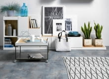 Biele i szarości we wnętrzach 17.09.2015 Warszawa . Wnetrza , kolor i wzor , temat Vox , sesja dla : Cztery Katy , stylizacja Joanna Plachecka . Fot. Michal Mutor SLOWA KLUCZOWE: WNETRZA DEKORACJE