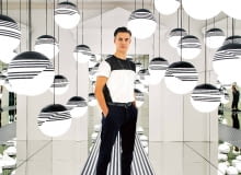 Optical to kolekcja lamp z kloszami w graficzne czarno-białe wzory inspirowana stylem op-artu. Optical to kolekcja lamp z kloszami w graficzne czarno-białe wzory inspirowana stylem op-artu.