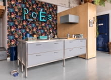 Klimatyczne mieszkanie z kolorowymi akcentami Klimatyczne mieszkanie z kolorowymi akcentami