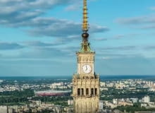 Czyszczą Pałac Kultury i Nauki. Zobacz różnicę na wideo. "Już niedługo taras zalśni śnieżną bielą" Czyszczą Pałac Kultury i Nauki. Zobacz różnicę na wideo. "Już niedługo taras zalśni śnieżną bielą"