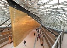 Odrestaurowany przez sir Nicholasa Grimsahawa kliper herbaciany Cutty Sark wzbudził liczne kontrowersje. Zyskał nawet mało chwalebny tytuł angielskiej Makabryły roku 2012. Odrestaurowany przez sir Nicholasa Grimsahawa kliper herbaciany Cutty Sark wzbudził liczne kontrowersje. Zyskał nawet mało chwalebny tytuł angielskiej Makabryły roku 2012.