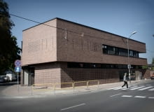 Budynek mieszkalny z lokalami użytkowymi w parterze w Katowicach przy ul. Dębowej Budynek mieszkalny z lokalami użytkowymi w parterze w Katowicach przy ul. Dębowej