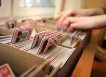 PKW ostrzegała, że błędy w lokalnych rejestrach wyborców mogą zakłócić wybory prezydenckie 27.12.2007 LODZ PILUSUDSKIEGO 100 DELEGATURA LODZ WIDZEW KOLEJKI PO NOWE DOWODY OSOBISTE DOWOD URZAD WYMIANA FOT. RADOSLAW JOZWIAK / AGENCJA GAZETA SLOWA KLUCZOWE: