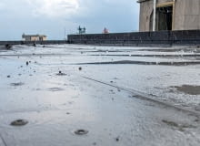 Dlaczego wilgoć to największy wróg dachów płaskich? Dlaczego wilgoć to największy wróg dachów płaskich?