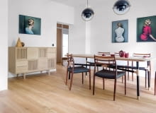 Wyraziste fotografie na ścianach świetnie się komponują z meblami. Wyraziste fotografie na ścianach świetnie się komponują z meblami.