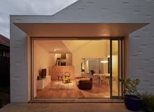 Dom czteroosobowej rodziny w Sydney. dom, wnętrza