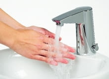 W racjonalnym zużyciu wody pomagają baterie jednouchwytowe, termosatyczne i bezdotykowe W racjonalnym zużyciu wody pomagają baterie jednouchwytowe, termosatyczne i bezdotykowe