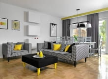 Remont nie może trwać dłużej niż wakacje - usłyszał projektant od właścicieli. Dwa miesiące, generalny remont na dwustu metrach kwadratowych... Spore wyzwanie, ale jak widać, wszystko jest możliwe. Tyle bowiem czasu wystarczyło, by dom zmienił się nie do poznania. <BR /> DOM. Przestronna część dzienna powstała dzięki wyburzeniu ścian między salonem, kuchnią i przedpokojem. Teraz rozpiera się tutaj komplet wypoczynkowy w pepitkę, znalazło się też miejsce na duży stół. Wiszące kubiki to szafki z płyty MDF polakierowane na kolor ściany. Srebrno-szare zasłony są doskonałym tłem mebli. OLYMPUS DIGITAL CAMERA