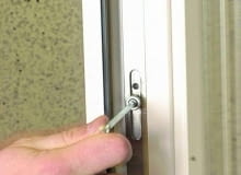 Regulacja okuć okiennych - najlepiej, żeby tym zadaniem zajął się fachowiec regulacja okien, konserwacja okien, regulacja okuć