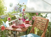 Składany stolik balkonowy do powieszenia na balustradzie Składany stolik balkonowy do powieszenia na balustradzie