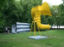 Alicja w Saskim - tak wygląda od strony zachodniej Ogrodu. Alicja w Saskim - tak wygląda od strony zachodniej Ogrodu.