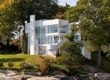 Wyjątkowy dom z lat 60. XX wieku z widokiem na morze Wyjątkowy dom z lat 60. XX wieku z widokiem na morze