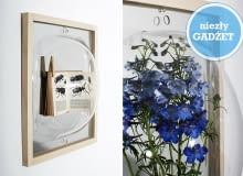 Niezły gadżet. Showcase Mirror - lustro, które wyeksponuje domowe skarby. Proj. Studio Thier&vanDaalen eksponowanie, dom, kolekcje, jak wyeksponować, showcase mirror