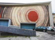 Kino Kijów - ściana zachodnia 13.09.2014 Krakow . aleje Krasickiego . Mozaika na zachodniej elewacji kina Kijow autorstwa Jerzego Kowala . Fot. Jakub Ociepa / Agencja Gazeta SLOWA KLUCZOWE: budynek