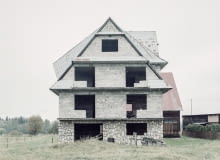 Projekt 'To wszystko Ameryka' Opusczone domy górali na Podhalu. Emigracja zarobkowa do USA