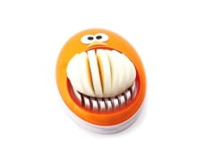 Kuchenne akcesoria nie muszą być monotonne i nudne! Są takie, które wywołują uśmiech. Zobacz, co może poprawić Ci humor.<BR /> AKCESORIA. Krajalnica do jajek ułatwi robienie kanapek i sałatek z jajkiem. Wystarczy ugotowane na twardo i obrane jajko włożyć na podajnik, przesunąć pomarańczową dźwignię ze stalowymi strunami tnącymi i gotowe! 19,90 zł, CzerwonaMaszyna.pl Kuchenne akcesoria nie muszą być monotonne i nudne! Są takie, które wywołują uśmiech. Zobacz, co może poprawić Ci humor.<BR /> AKCESORIA. Krajalnica do jajek ułatwi robienie kanapek i sałatek z jajkiem. Wystarczy ugotowane na twardo i obrane jajko włożyć na podajnik, przesunąć pomarańczową dźwignię ze stalowymi strunami tnącymi i gotowe! 19,90 zł, CzerwonaMaszyna.pl