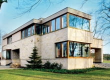 Właściciele chcieli mieć dom zgodny z duchem epoki - formą przystający do czasu, w którym powstał Właściciele chcieli mieć dom zgodny z duchem epoki - formą przystający do czasu, w którym powstał