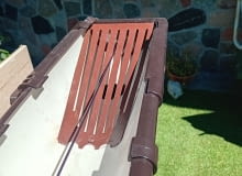 Opatentowany system czyszczący dzięki specjalnym szczotkom pracującym w systemie rotacyjnym z łatwością usuwa wszelkie zabrudzenia z rynien. Opatentowany system czyszczący dzięki specjalnym szczotkom pracującym w systemie rotacyjnym z łatwością usuwa wszelkie zabrudzenia z rynien.