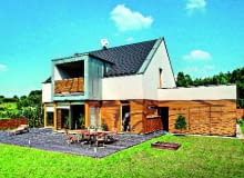 UWAGA ! PONOWNA PUBLIKACJA WYLACZNIE ZA ZGODA WLASCICIELI DOM JEDNORODZINNY NIEPODPIWNICZONY - WIDOK OD STRONY OGRODU FOT. BARTOSZ MAKOWSKI PUBLIKACJA LADNY DOM NR 12 (146) - 12 2010