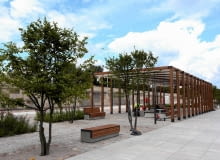 Bulwary Wiślane w Warszawie 28.07.2015 Warszawa. Nowe nadwislanskie bulwary im Jana Karskiego tuz przed oddaniem . Spacerownik Fot . Kuba Atys / Agencja Gazeta SLOWA KLUCZOWE: wisla budowa