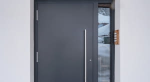 Drzwi aluminiowe ALUHAUS w nowoczesnym budownictwie - znaczenie parametrów dla energooszczędności