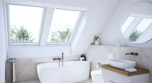 Jak urządzić funkcjonalną łazienkę na poddaszu?