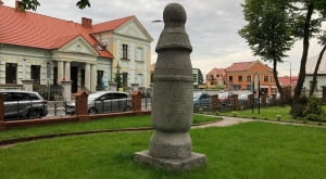 Słup milowy w Koninie - najstarszy znak drogowy w Polsce