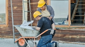 Budowa domu - czy opłaca się kupić przyczepkę samochodową?