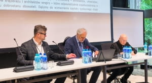 Marek Chrobak, Piotr Fokczyński i Bolesław Stelmach podpisali Kartę Warszawską