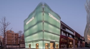 Flagowy sklep Tiffany & Co. w Pekinie z fasadą projektu MVRDV