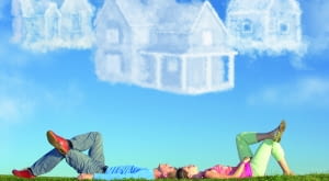 Zwykle nasze wyobrażenia o przyszłym domu musimy mocno zweryfikować ze względu na metrażowe ograniczenia, miejscowy plan zagospodarowania przestrzennego lub warunki do zabudowy