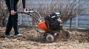 Mała glebogryzarka spalinowa do warzywnika – przegląd lekkich modeli