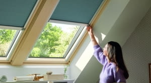 Wewnętrzne rolety elektryczne i solarne