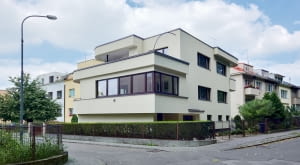 Pr vodce po brn'nském funkcionalismu. Projekt mapuj~c~ brn'nské architektonické d'dictv~.