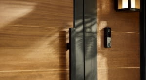 Hue Secure rozszerza ofertę o Inteligentny dzwonek wideo, kamery 2K  i funkcję MotionAware™, zapewniającą lepsze monitorowanie domu.