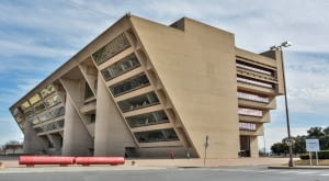 Ratusz miejski w Dallas. Proj. I.M.Pei