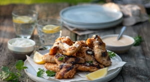 Grillowane skrzydełka w marynacie cytrynowo-pieprzowej